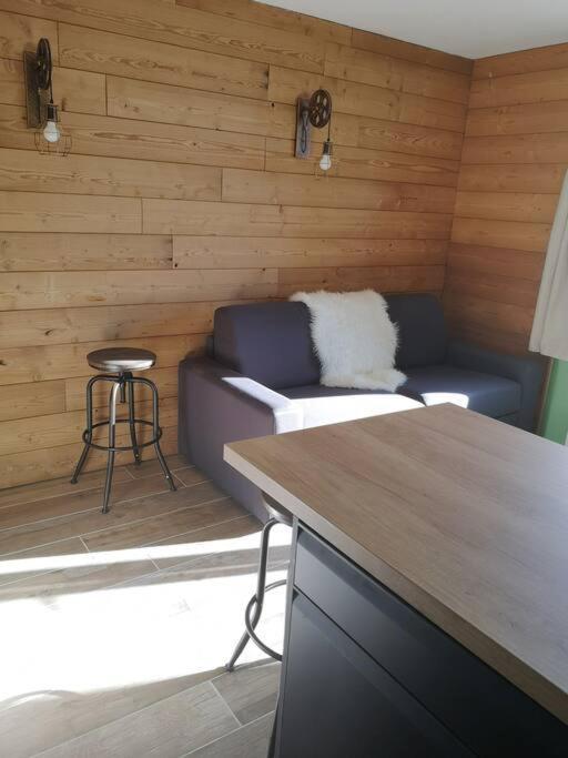 Ferienwohnung Au Pied Des Pistes Avec Parking Entierement Renove Huez Exterior foto
