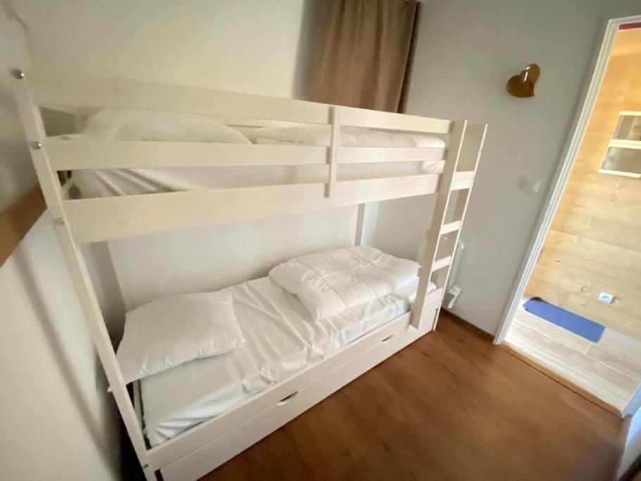 Ferienwohnung Au Pied Des Pistes Avec Parking Entierement Renove Huez Exterior foto