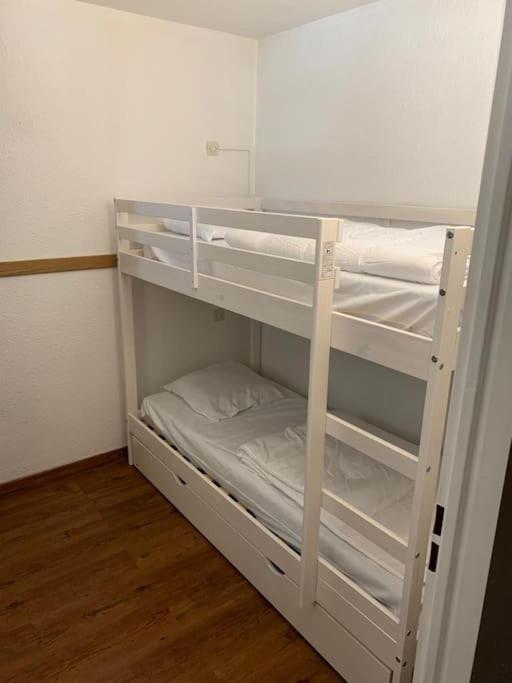 Ferienwohnung Au Pied Des Pistes Avec Parking Entierement Renove Huez Exterior foto