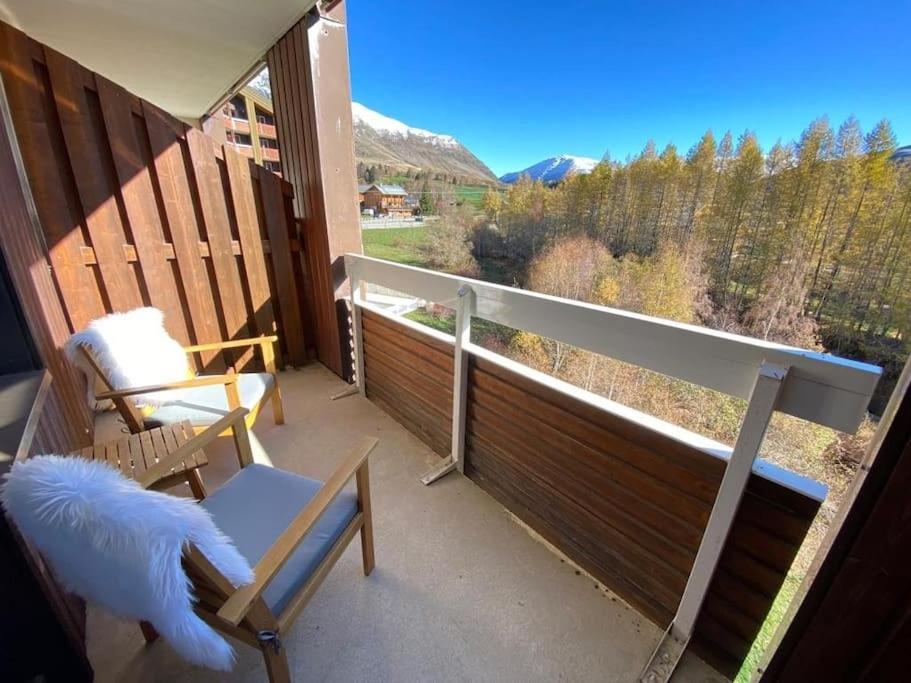 Ferienwohnung Au Pied Des Pistes Avec Parking Entierement Renove Huez Exterior foto