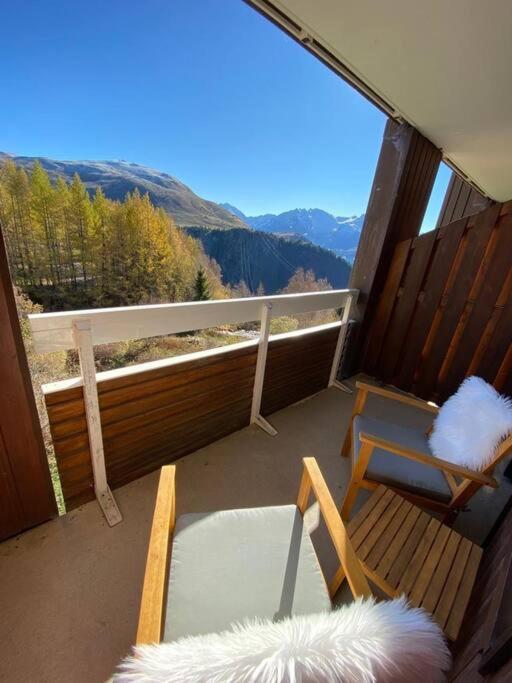Ferienwohnung Au Pied Des Pistes Avec Parking Entierement Renove Huez Exterior foto